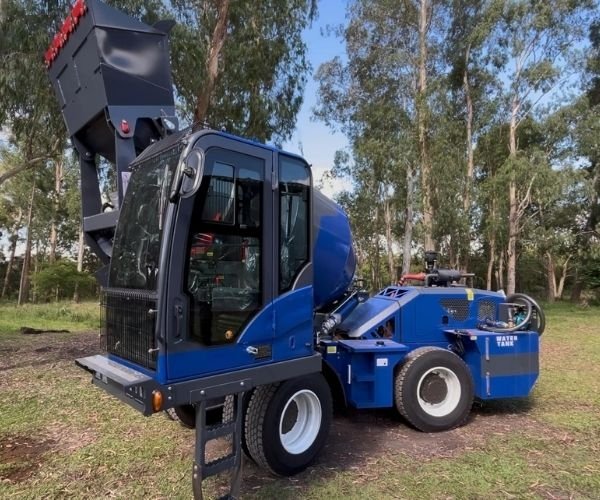 Auto betoneira C-3500 - lateral